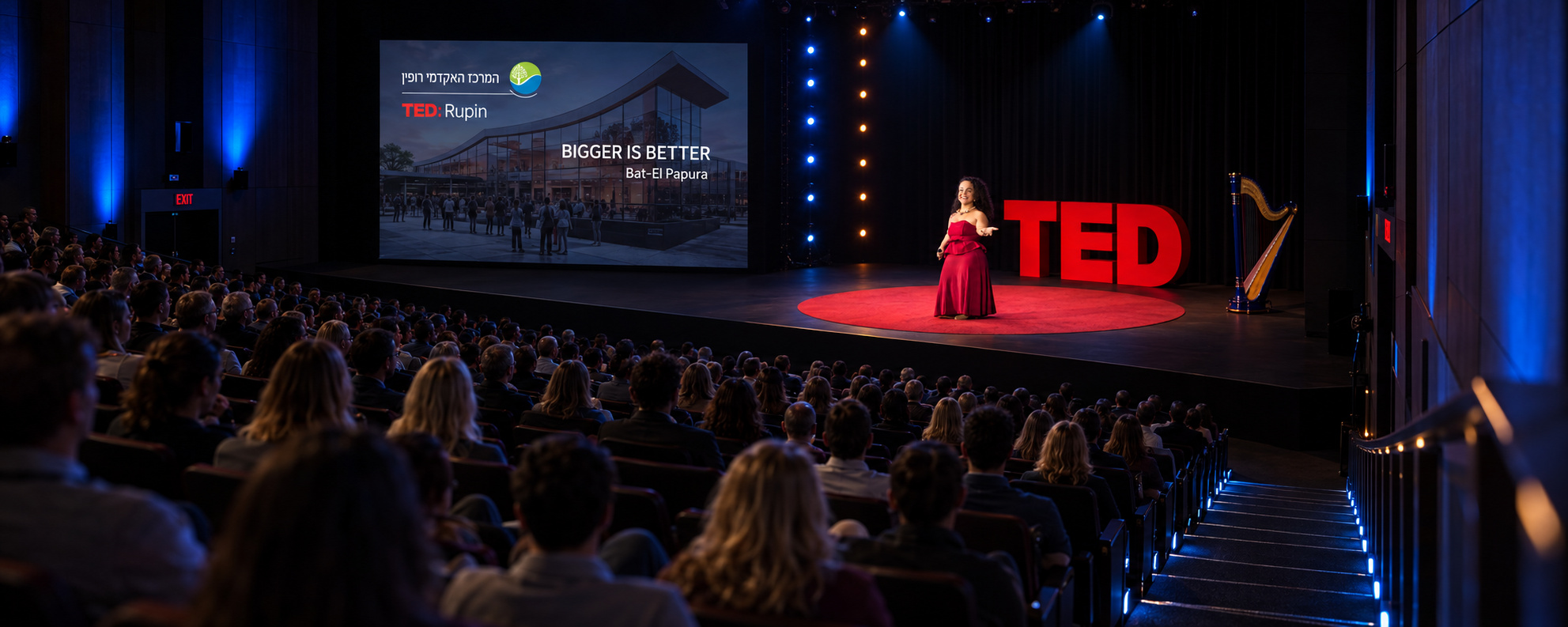 בת-אל בורנשטיין על במת TEDxRuppin, מול אולם מלא